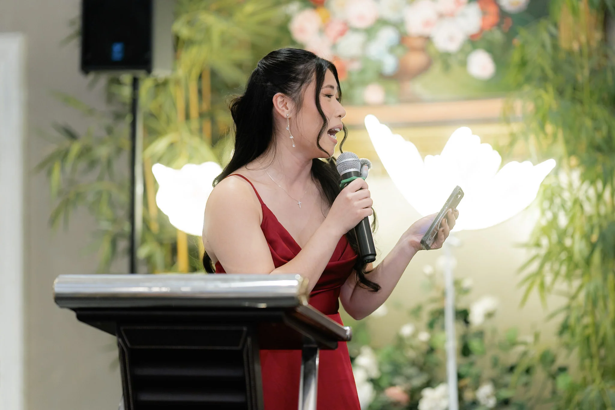 A bridesmaid delivering a lively reception speech
